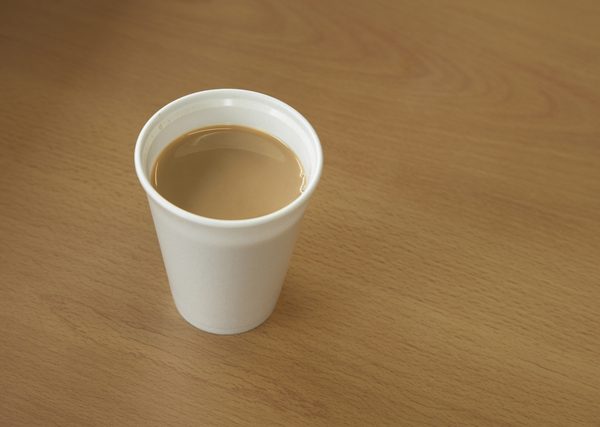 Nuova vita a bicchieri e palette del caffè - Raccolte Differenziate